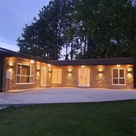 Luxury five star cottage one Tantobie Esterno foto