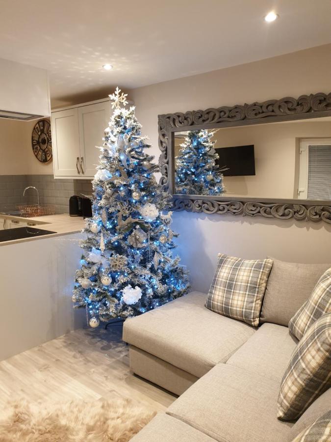 Luxury five star cottage one Tantobie Esterno foto